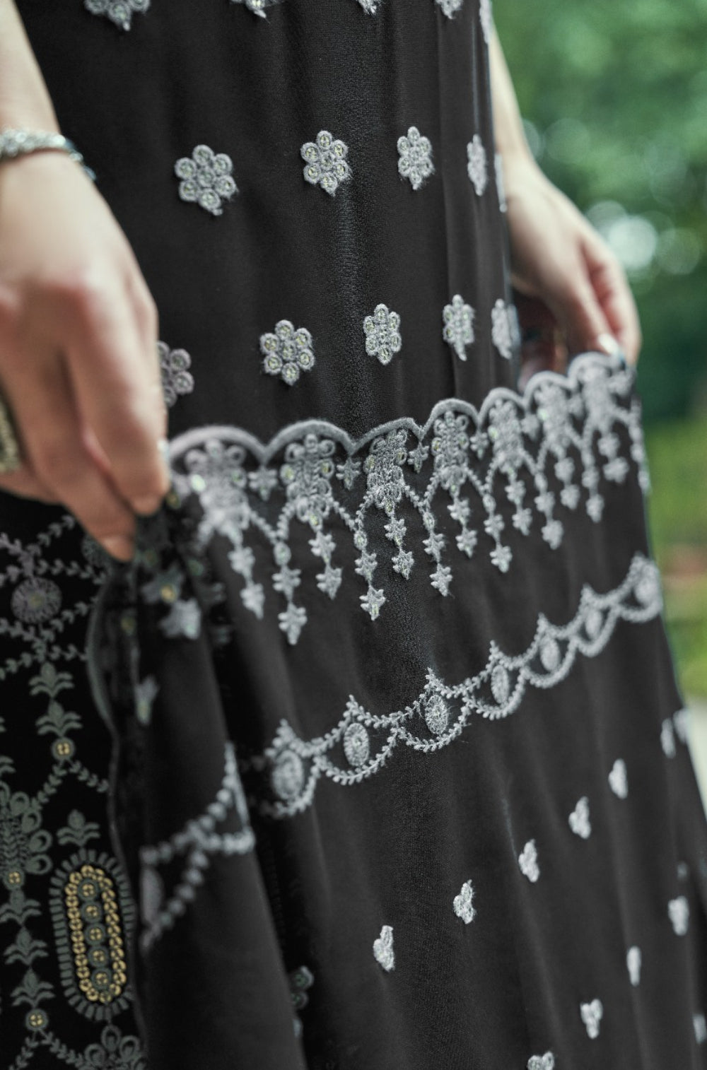 Black Georgette 3-Piece Kurta Set with Cotton Lining and Embroidered Charm