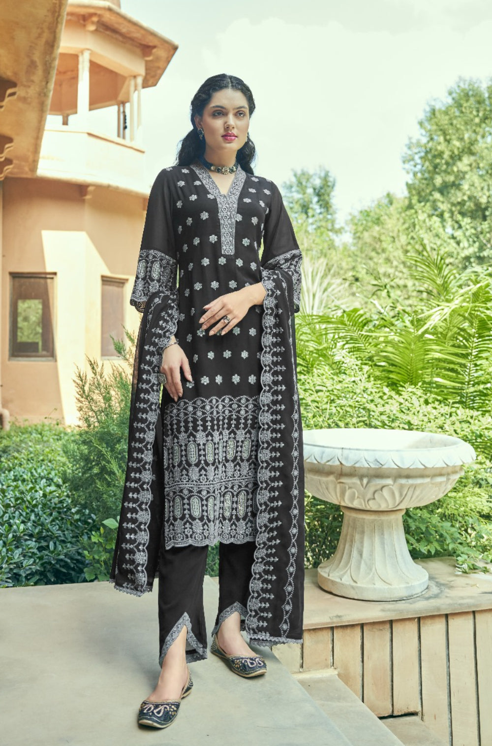 Black Georgette 3-Piece Kurta Set with Cotton Lining and Embroidered Charm