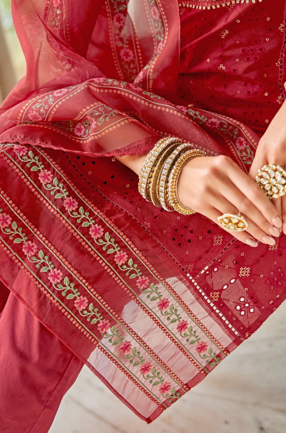 Maroon Chikankari 3-Piece Kurta Set with Luxe Cotton & Exquisite Embroidery