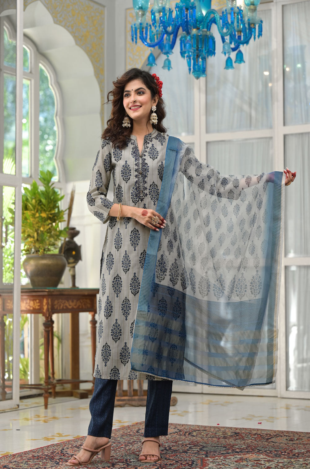 3-piece kurta set in luxurious silk blend with stunning organza dupatta.