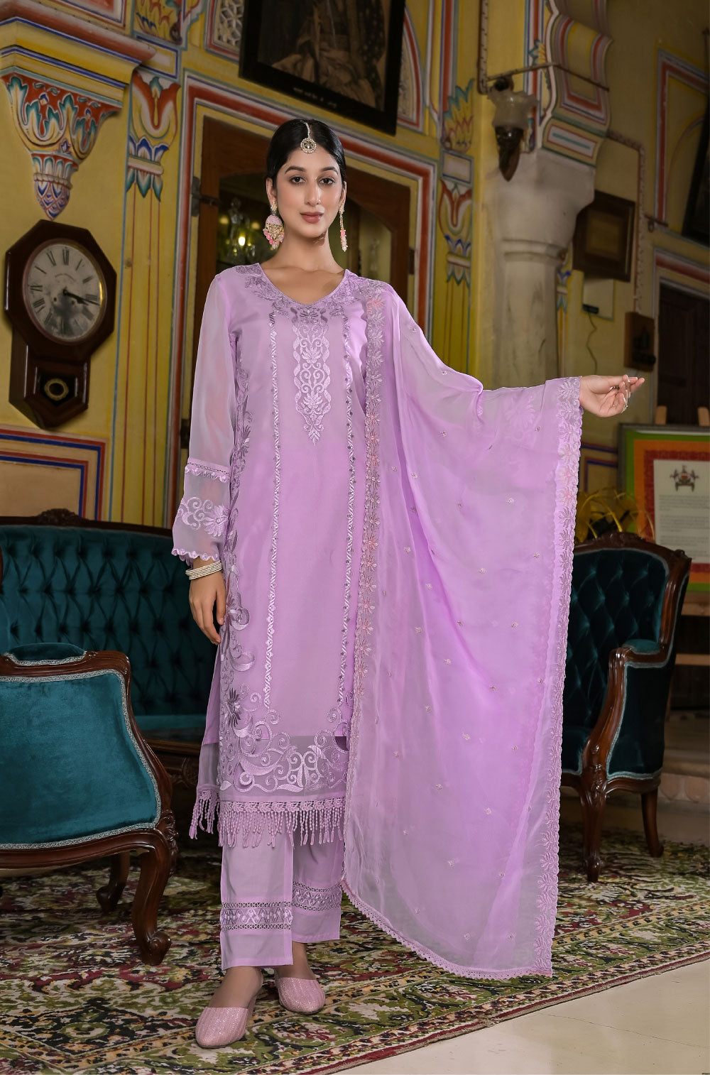 Exquisite Lavender Organza Kurta 3-piece Set with Cutwork Embroidery