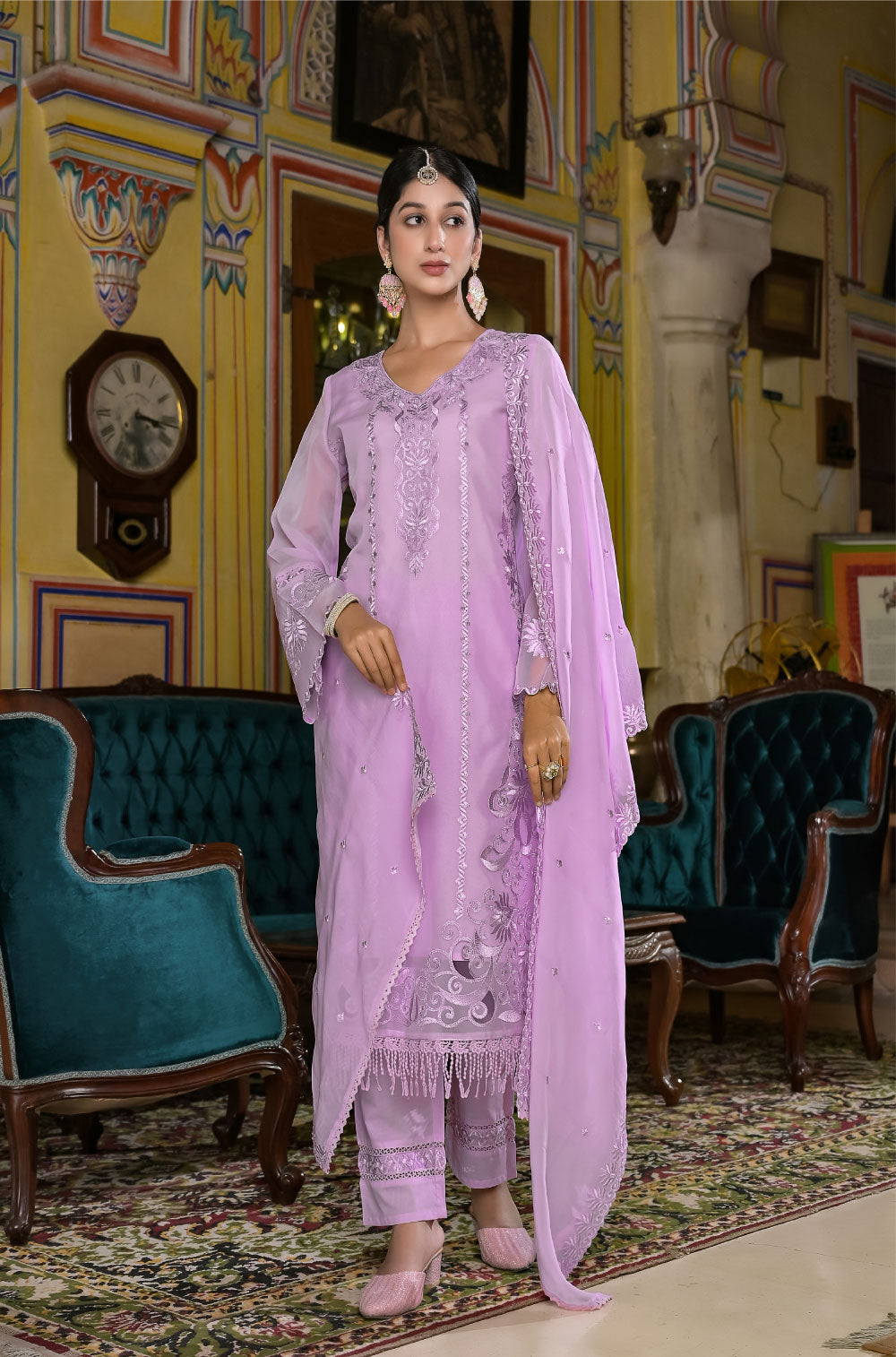 Exquisite Lavender Organza Kurta 3-piece Set with Cutwork Embroidery